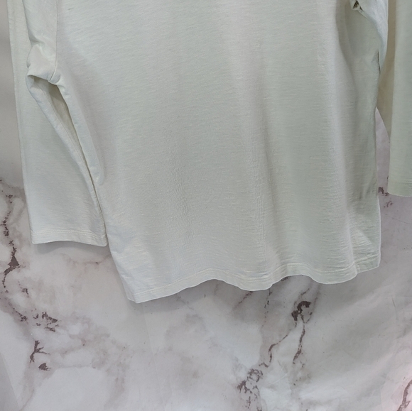 Chicos T Shirt Women Large 2 White Tee V Neck Gold Stamp Printed Quarter Sleeve - Picture 7 of 12